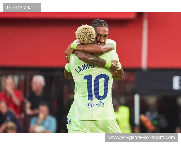 拉菲尼亚回传门前补射巴萨反超